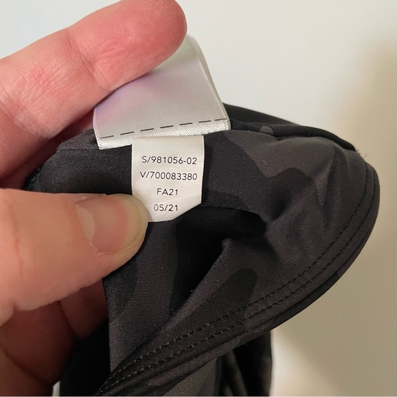 Athleta Women's Ace Printed Tennis Skort 13.5" Black Camoflauge - Picture 8 of 8